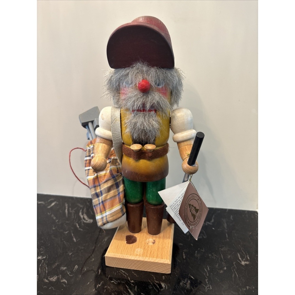 Holzkunst Christian Ulbricht Golfer Nutcracker 10.25" Germany - Read